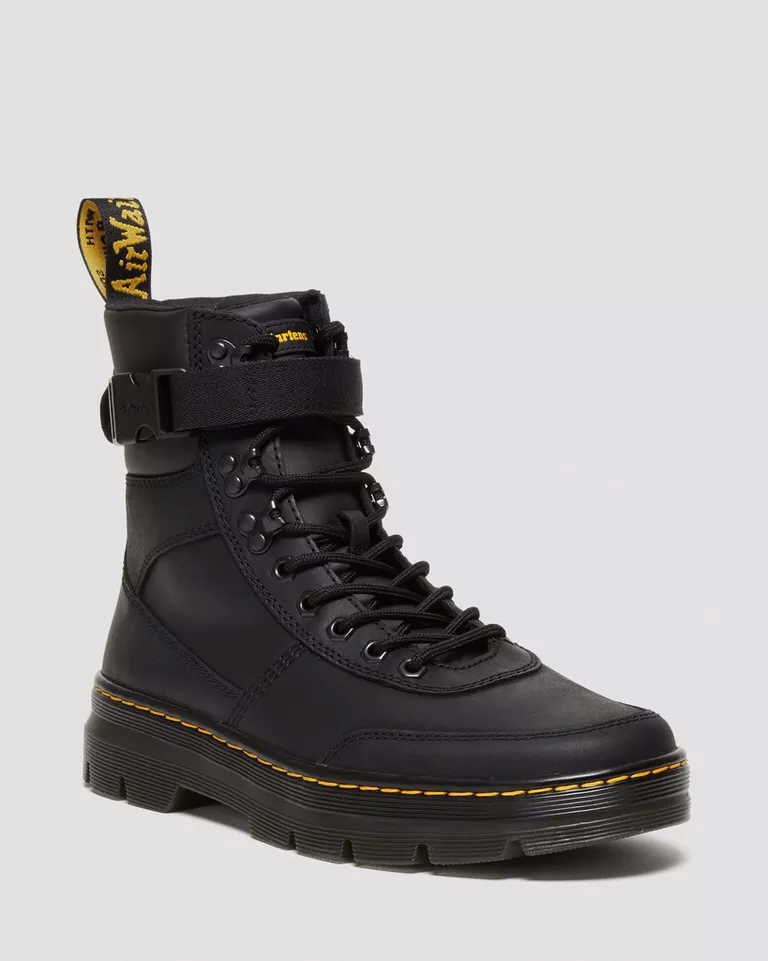 DR. MARTENS Combs Tech Leather